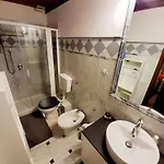 Prázdninový dům Spacious 2br With 2 Ensuite Baths In