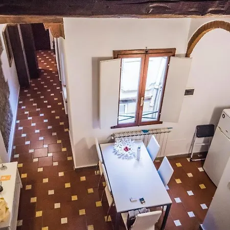 Spacious 2br With 2 Ensuite Baths In Florencie
